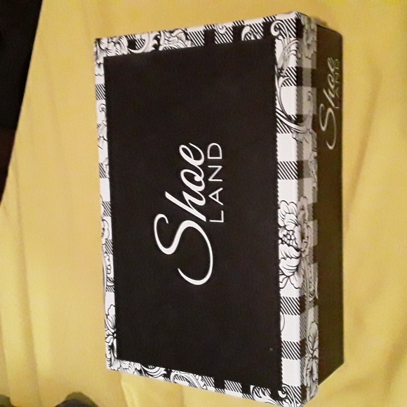 Red heels - Picture 5 of 6